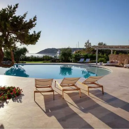 Hellena Private Pool